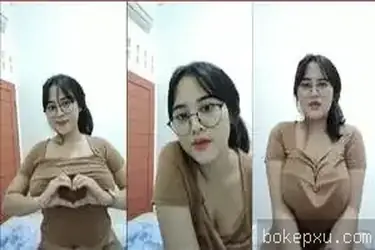 Cewek Chubby Pamer Tetek Memek Tembem Basah Indo Hot